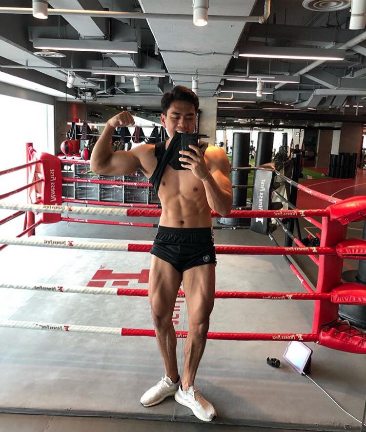 ถ่ายเองกับมือ 54