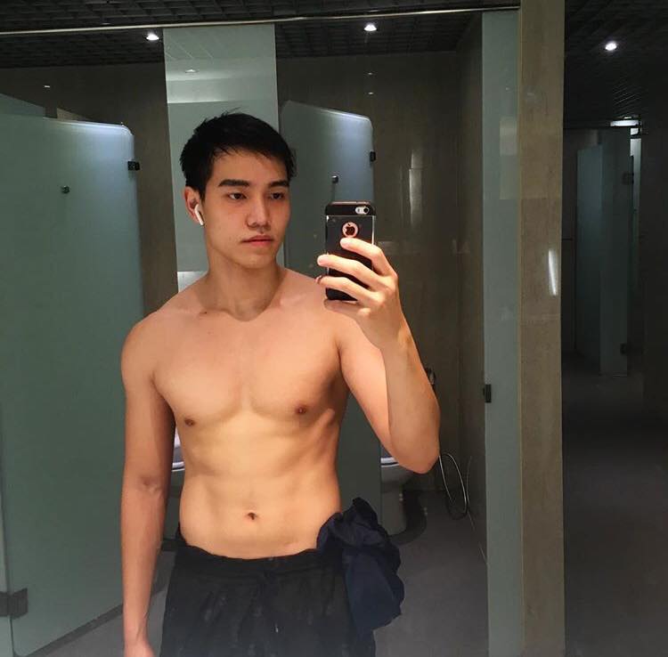 ถ่ายเองกับมือ 54