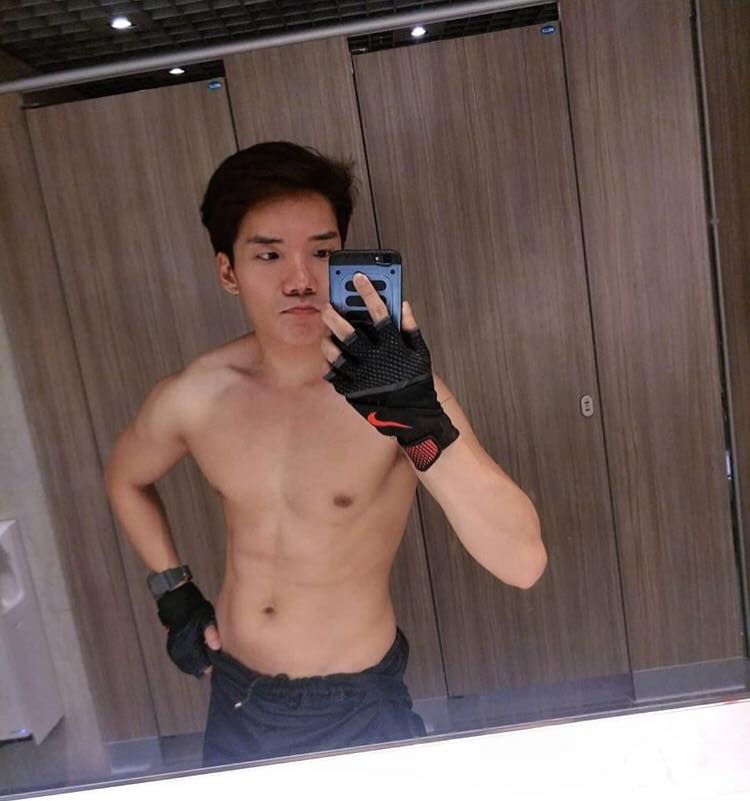 ถ่ายเองกับมือ 55