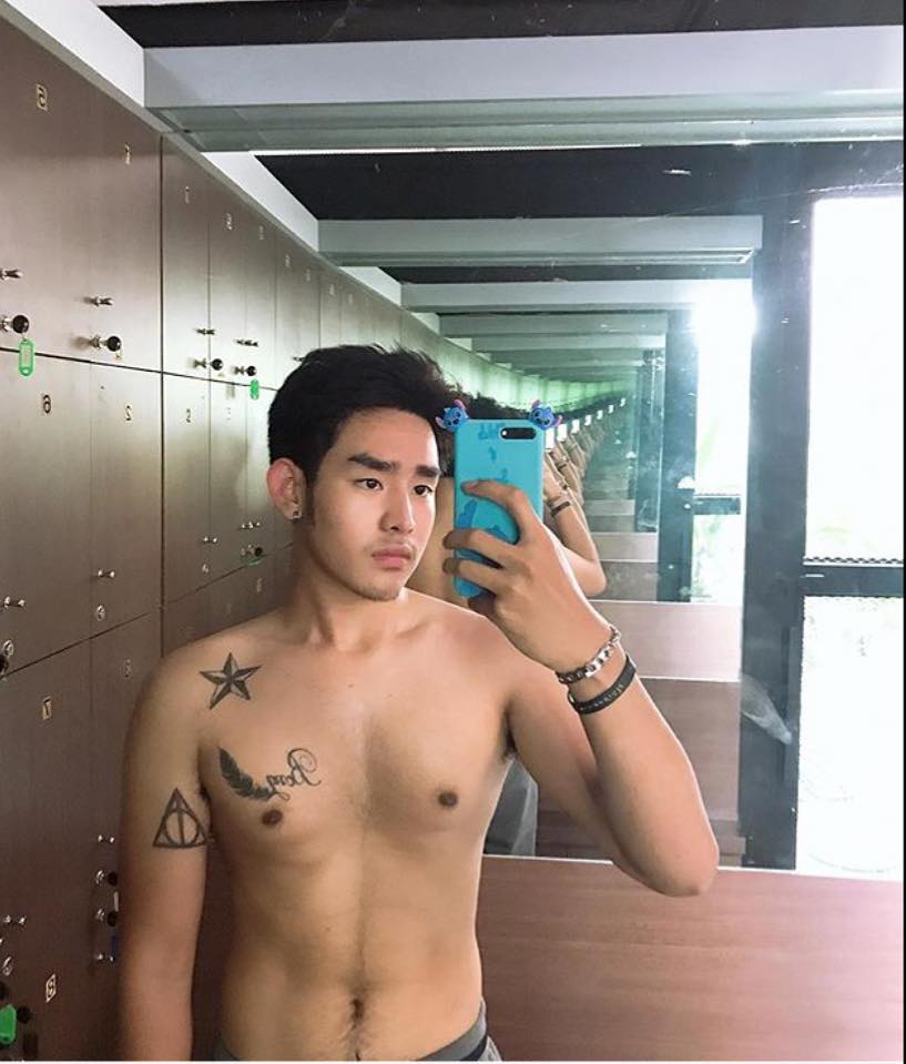 ถ่ายเองกับมือ 56
