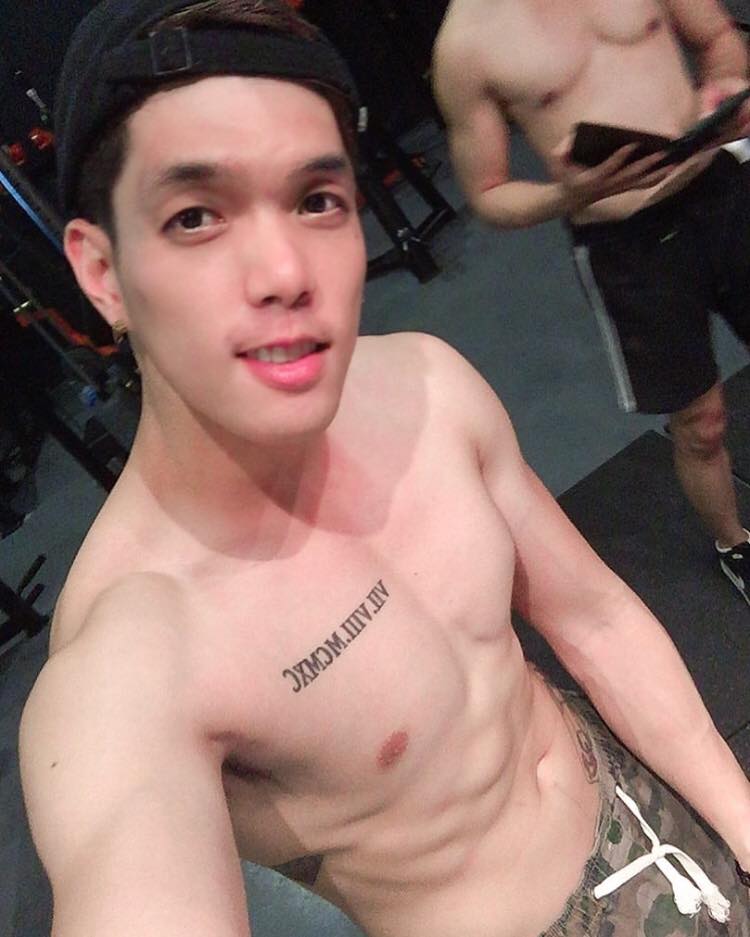ถ่ายเองกับมือ 57