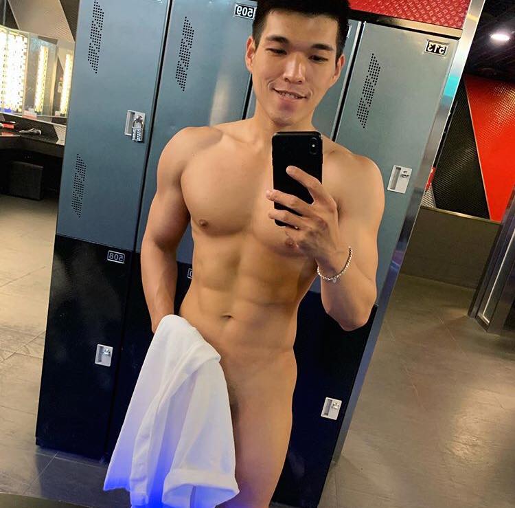 ถ่ายเองกับมือ 59