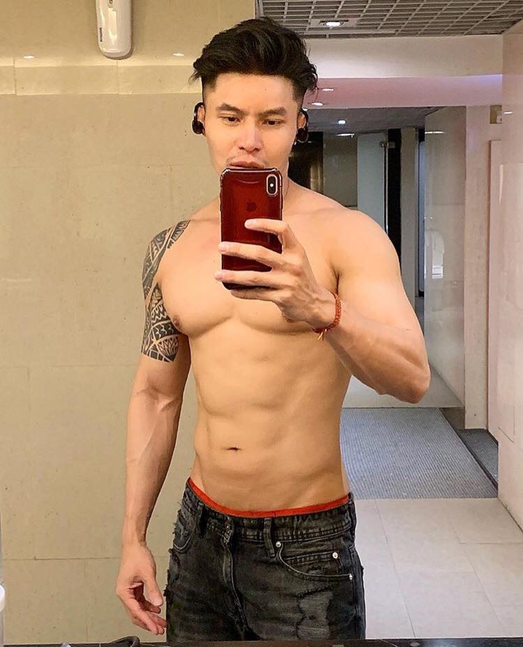 ถ่ายเองกับมือ 60