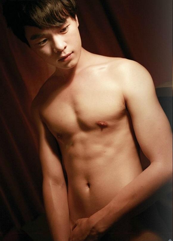 หนุ่มหล่อขึ้นปก 279