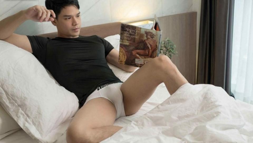หนุ่มหล่อขึ้นปก 286.3