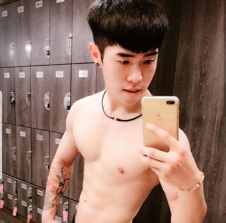 ถ่ายเองกับมือ 61