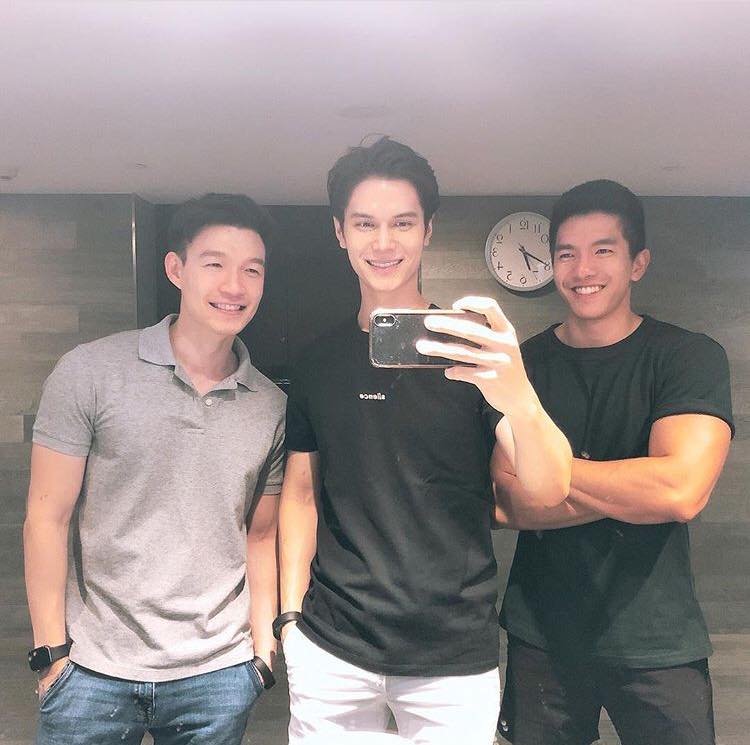ถ่ายเองกับมือ 61