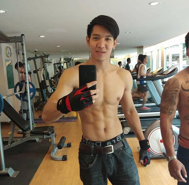 ถ่ายเองกับมือ 63