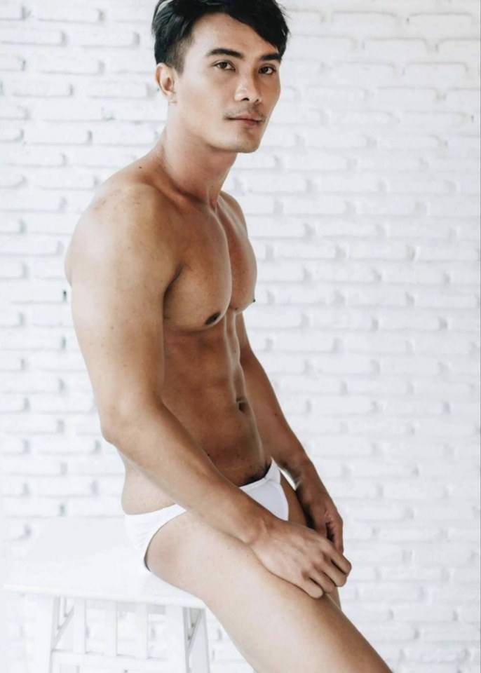 หนุ่มหล่อขึ้นปก 287