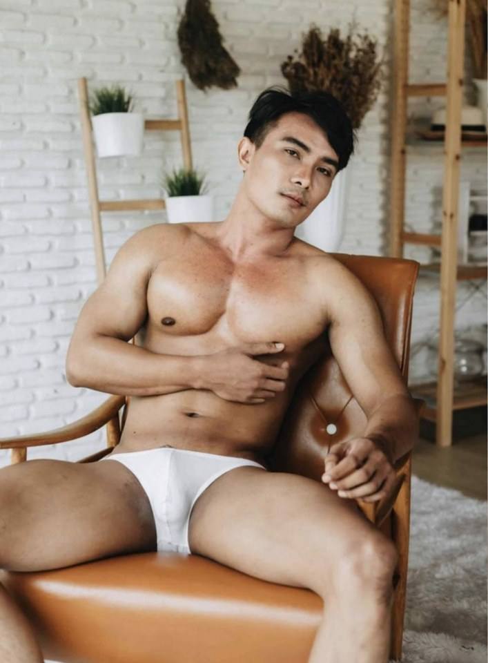 หนุ่มหล่อขึ้นปก 287