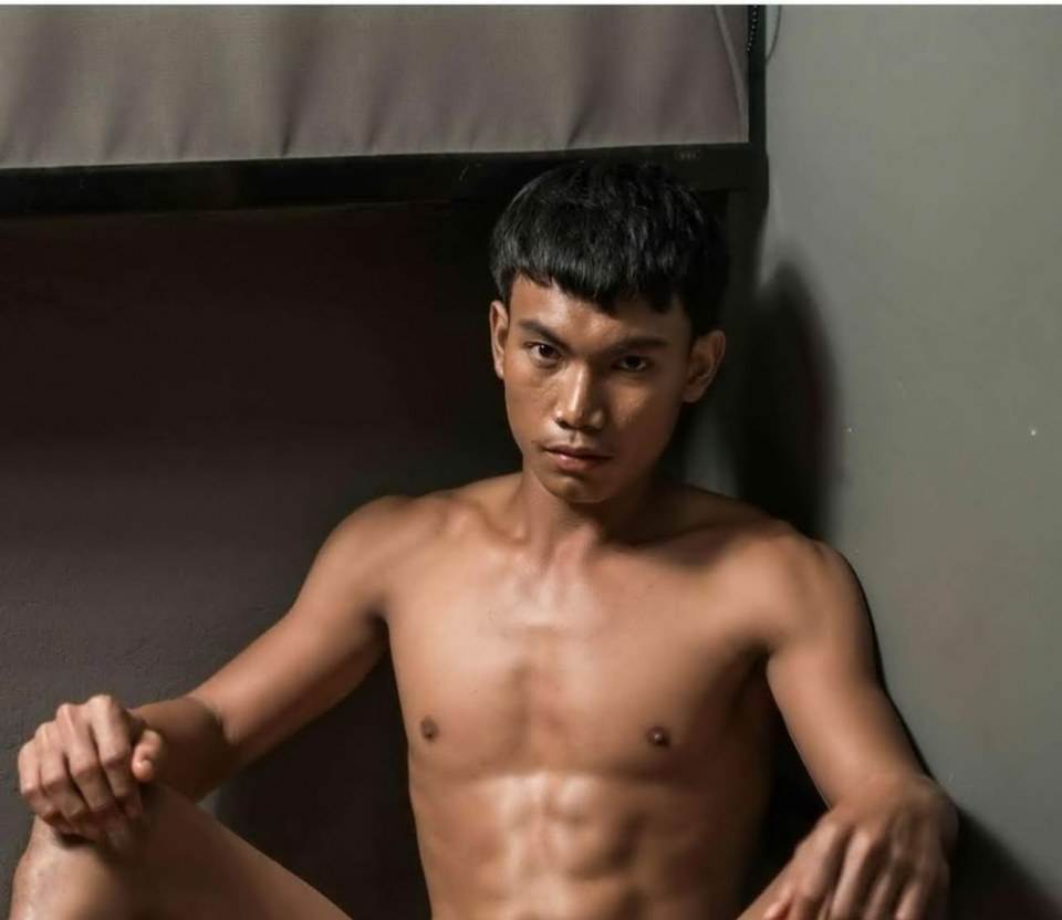 หนุ่มหล่อขึ้นปก 290