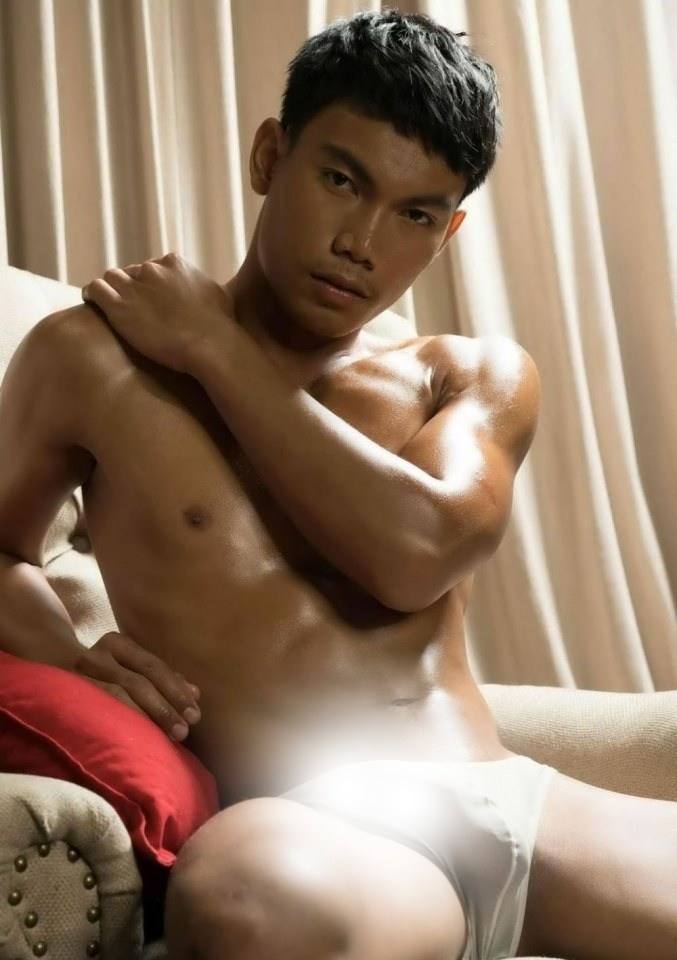 หนุ่มหล่อขึ้นปก 290