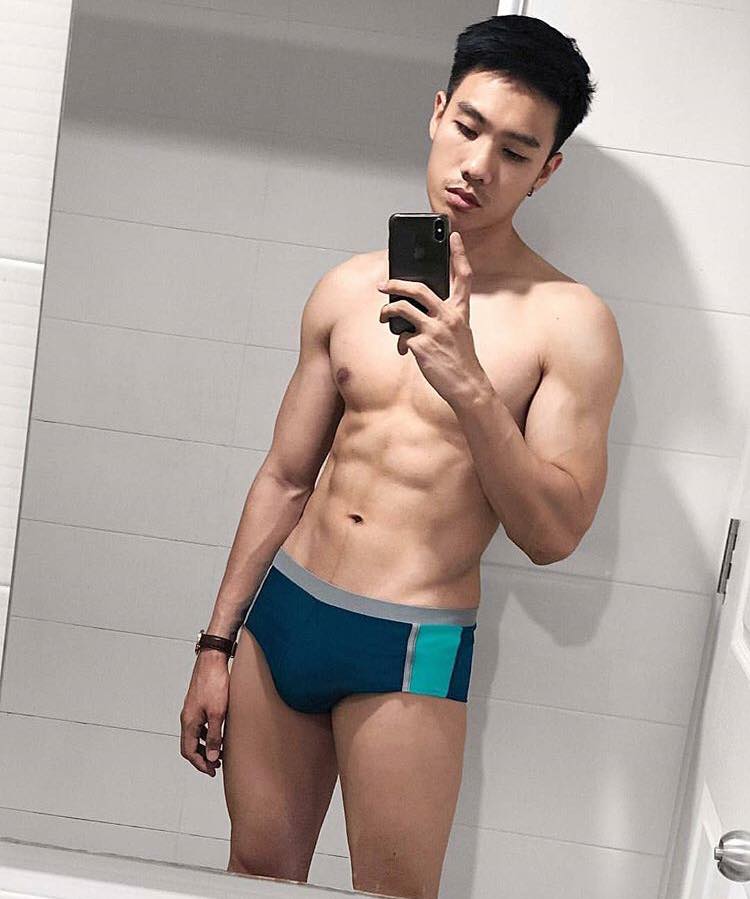 ถ่ายเองกับมือ 65