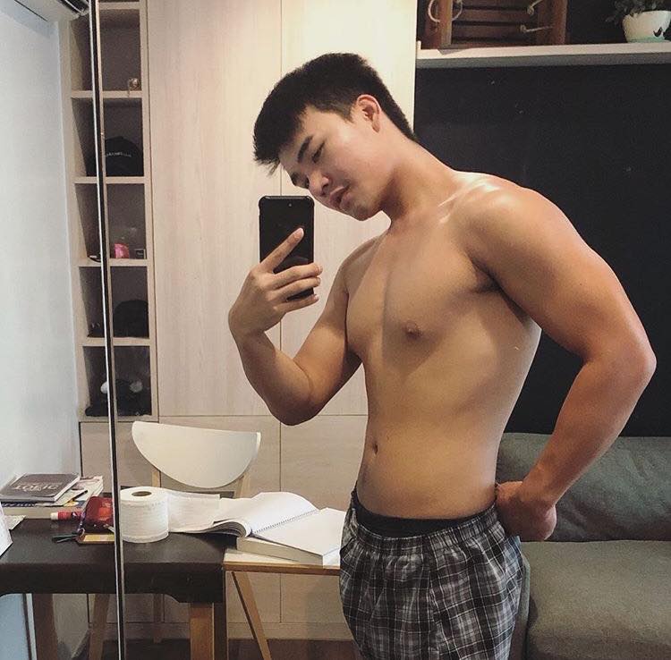 ถ่ายเองกับมือ 69