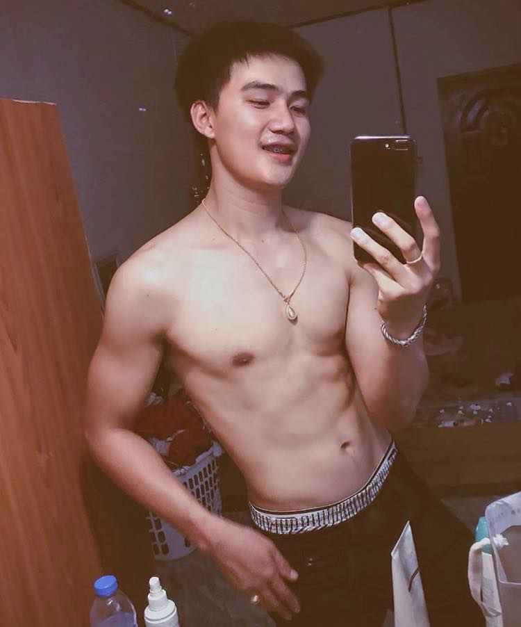 ถ่ายเองกับมือ 70