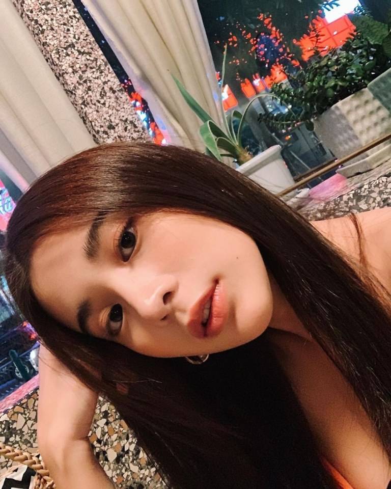 เก้า สุภัสสรา.คล้าย ฮเยวอน izon