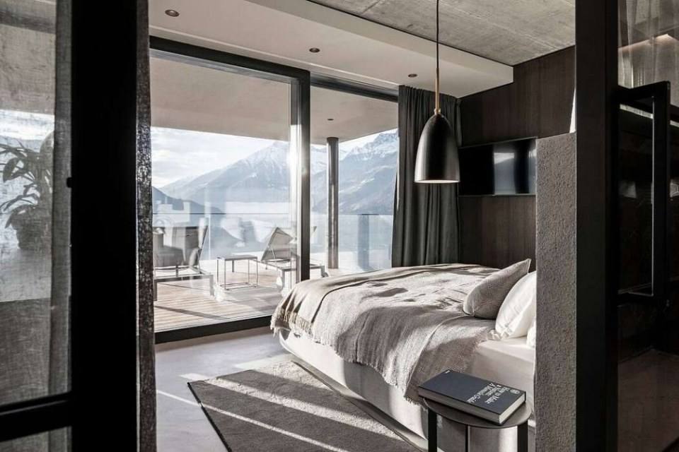 Apartment 7 by Stephan Marx and Nadine Bauer