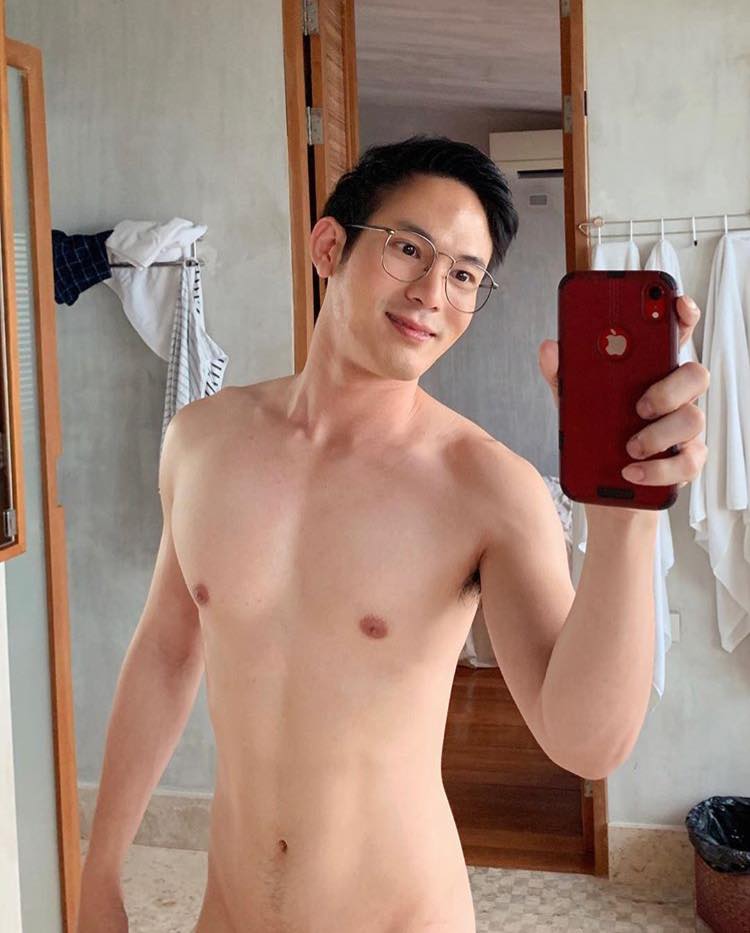 ถ่ายเองกับมือ 71