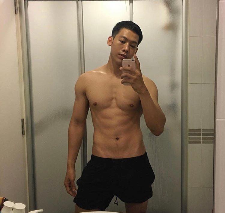 ถ่ายเองกับมือ 71
