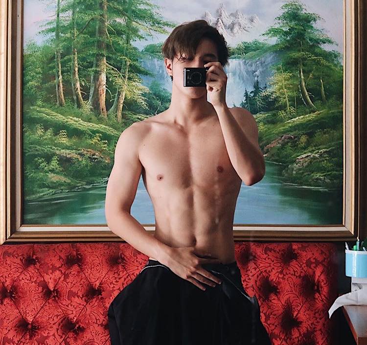 ถ่ายเองกับมือ 71