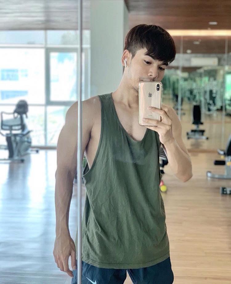 ถ่ายเองกับมือ 73