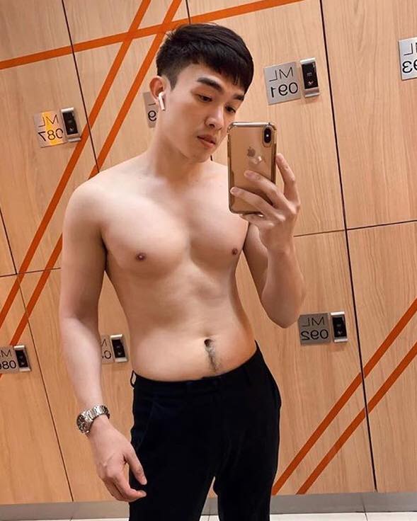 ถ่ายเองกับมือ 75