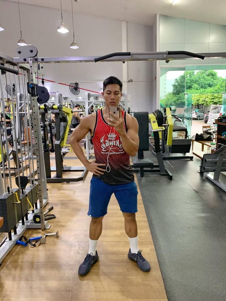 ถ่ายเองกับมือ 76