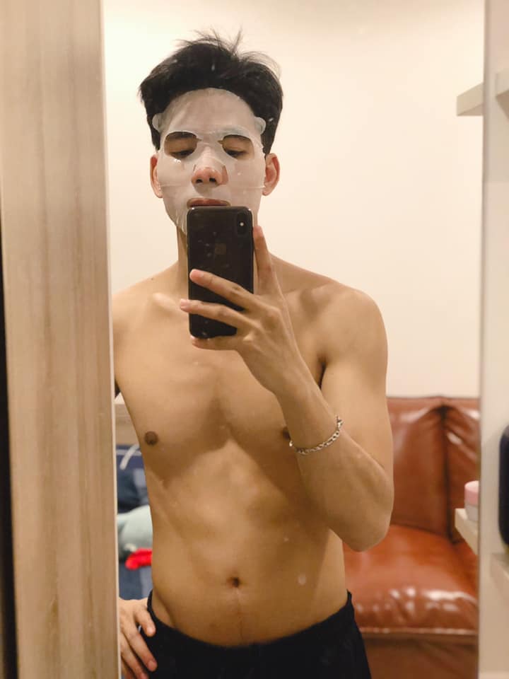 ถ่ายเองกับมือ 77