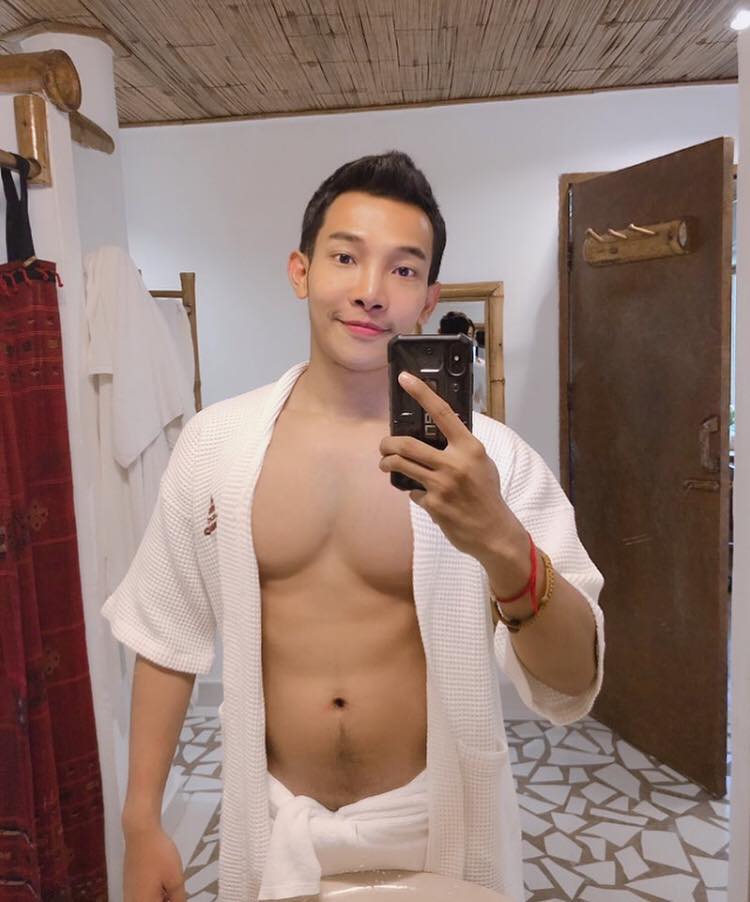 ถ่ายเองกับมือ 78