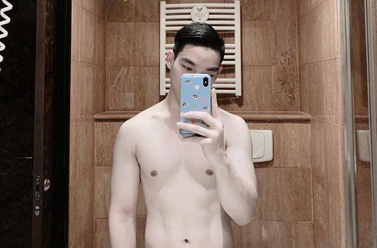ถ่ายเองกับมือ 79