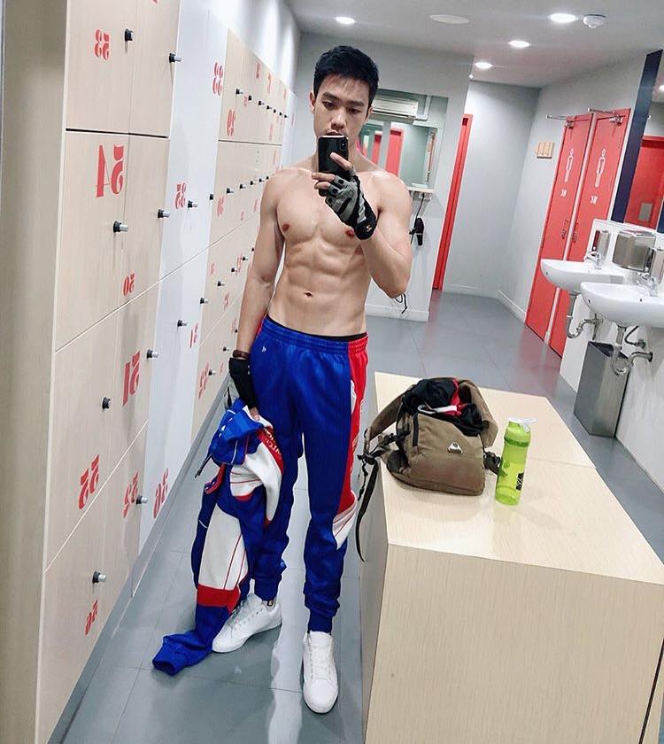 ถ่ายเองกับมือ 79