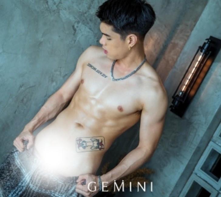 หนุ่มหล่อขึ้นปก 297.1