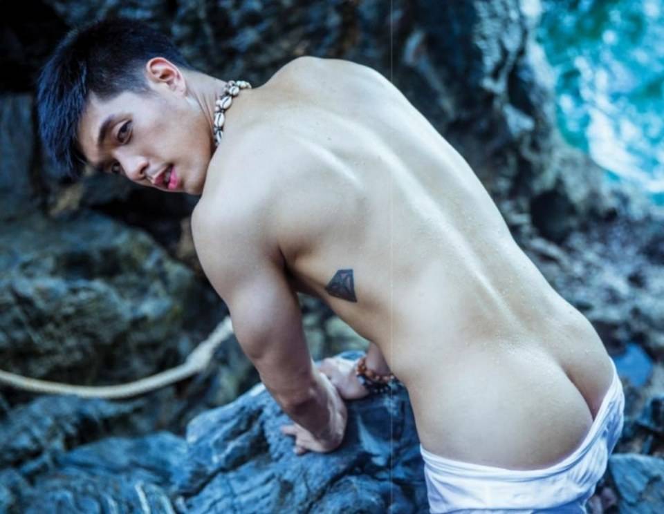 หนุ่มหล่อขึ้นปก 297.1
