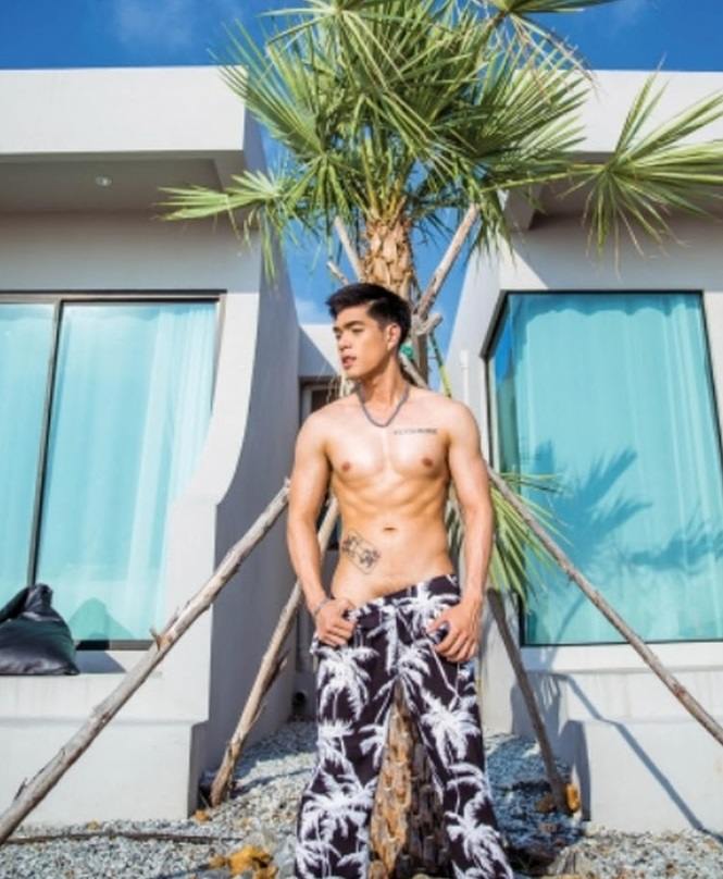 หนุ่มหล่อขึ้นปก 297.1