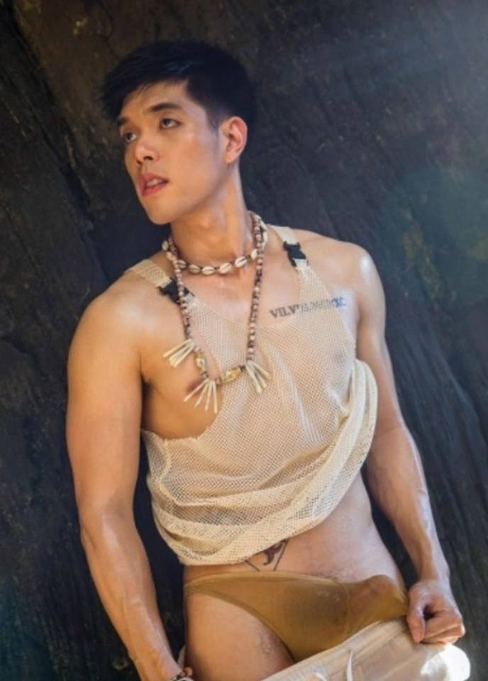 หนุ่มหล่อขึ้นปก 297.1