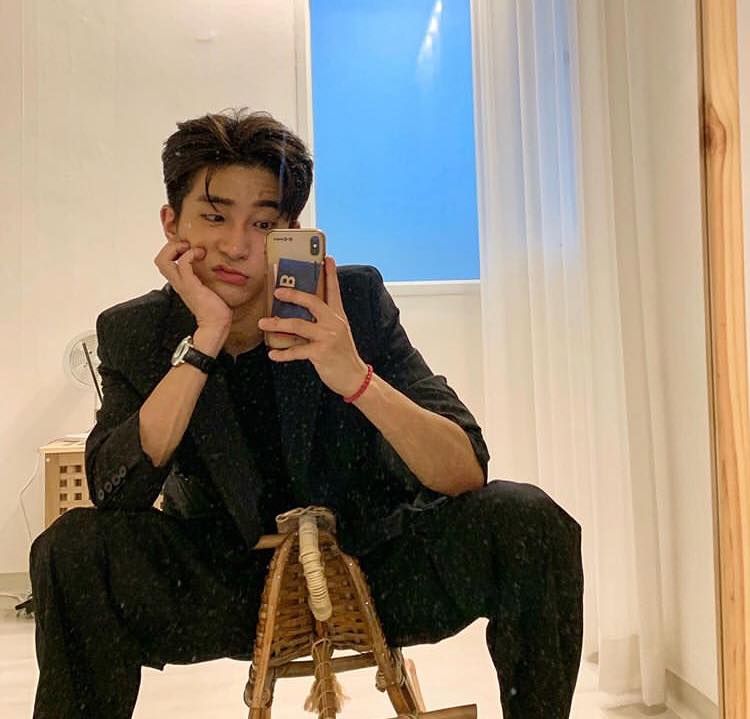 ถ่ายเองกับมือ 82