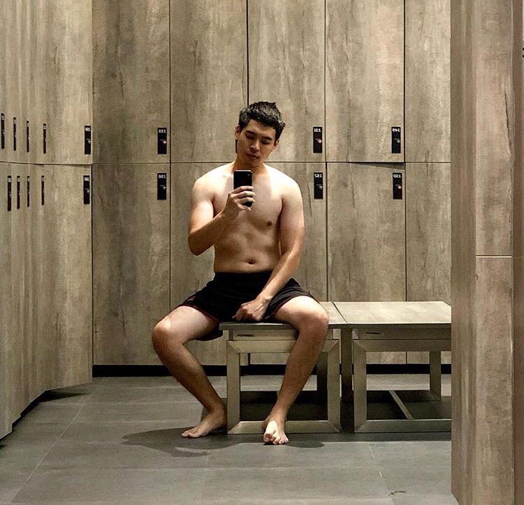 ถ่ายเองกับมือ 82