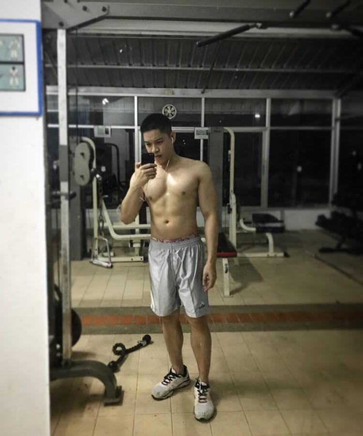 ถ่ายเองกับมือ 84