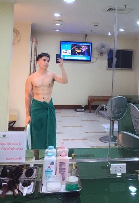 ถ่ายเองกับมือ 85
