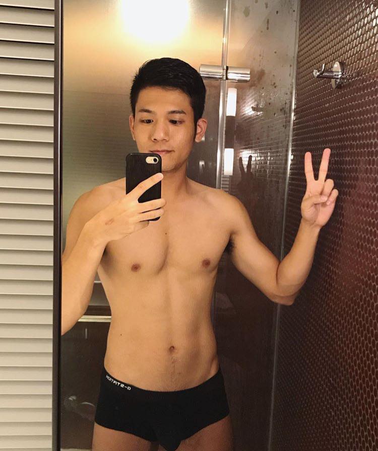 ถ่ายเองกับมือ 86