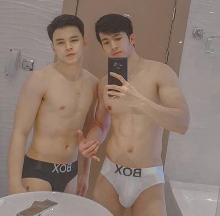 ถ่ายเองกับมือ 90