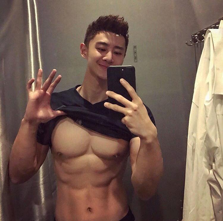 ถ่ายเองกับมือ 94