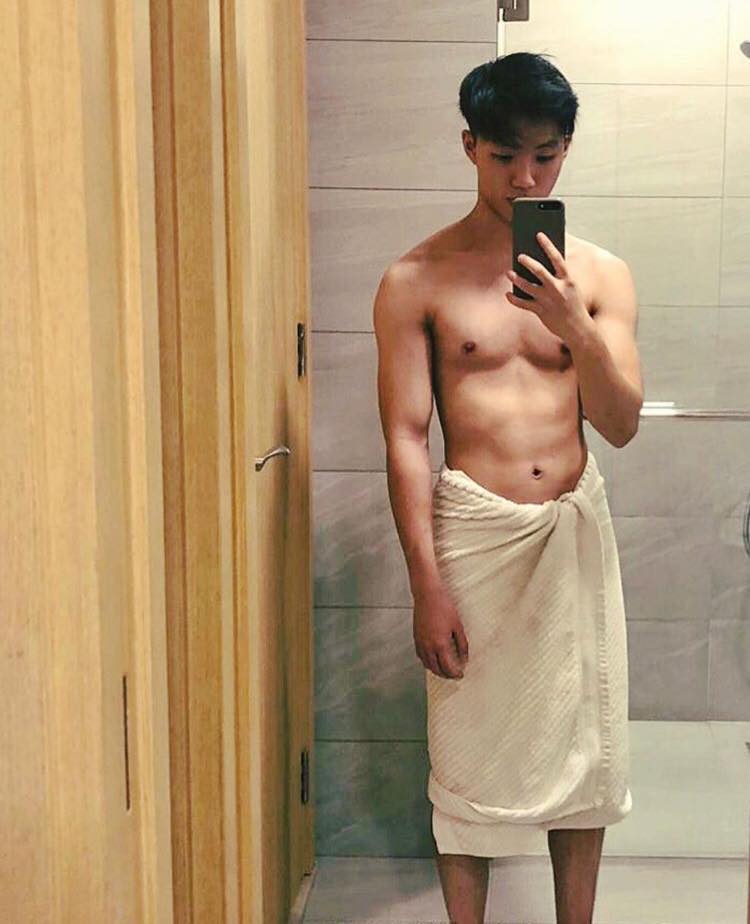 ถ่ายเองกับมือ 94