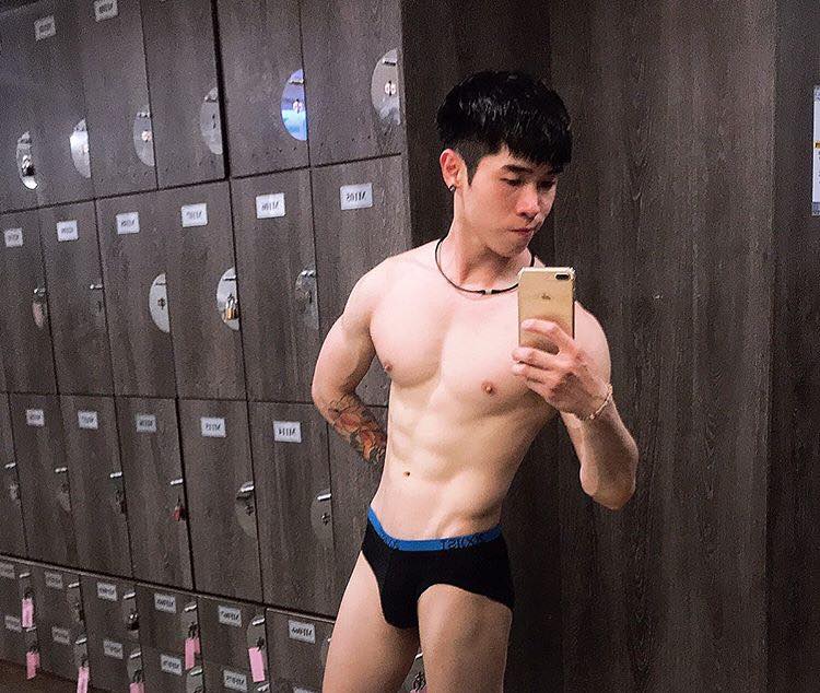 ถ่ายเองกับมือ 96