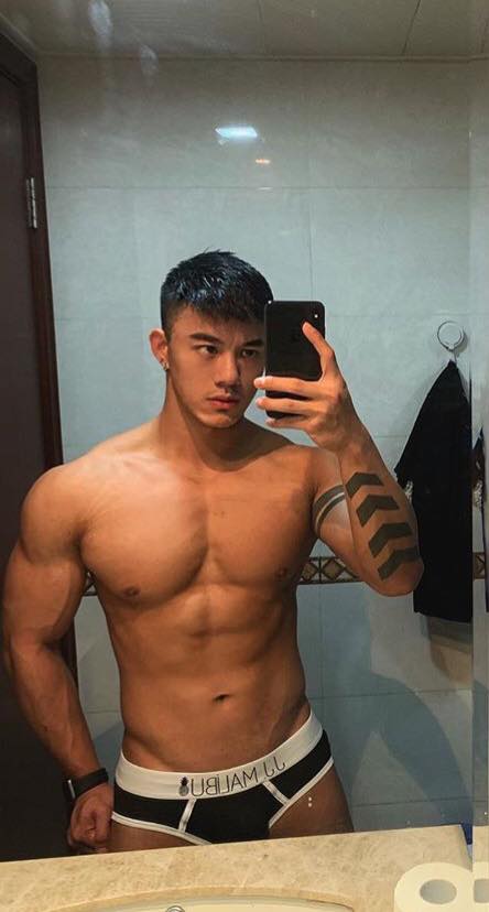 ถ่ายเองกับมือ 97