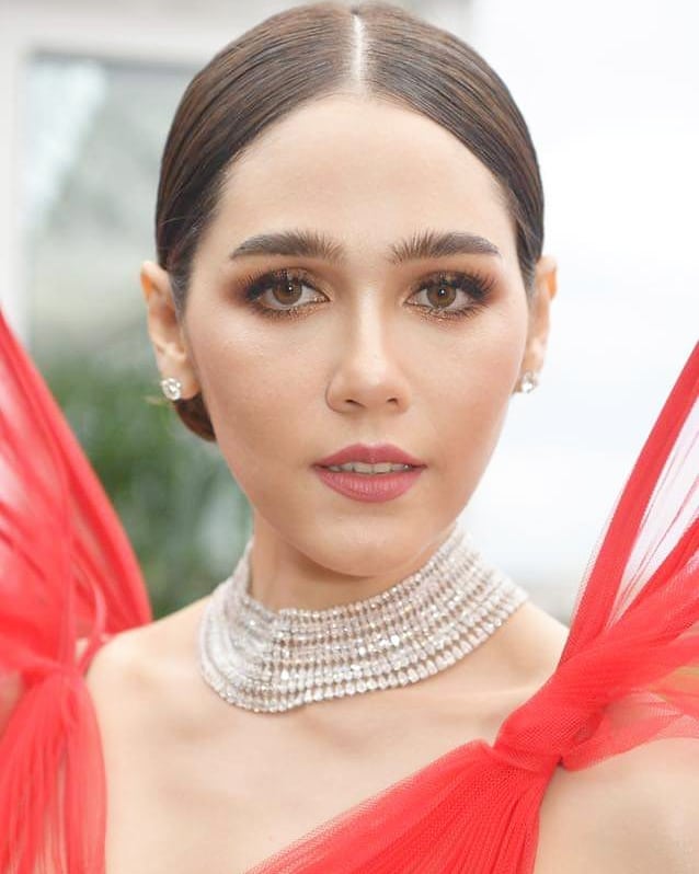 ชมพู่ อารยา "ฟ้ารักพ่อ จาก ดอกส้มสีทอง"