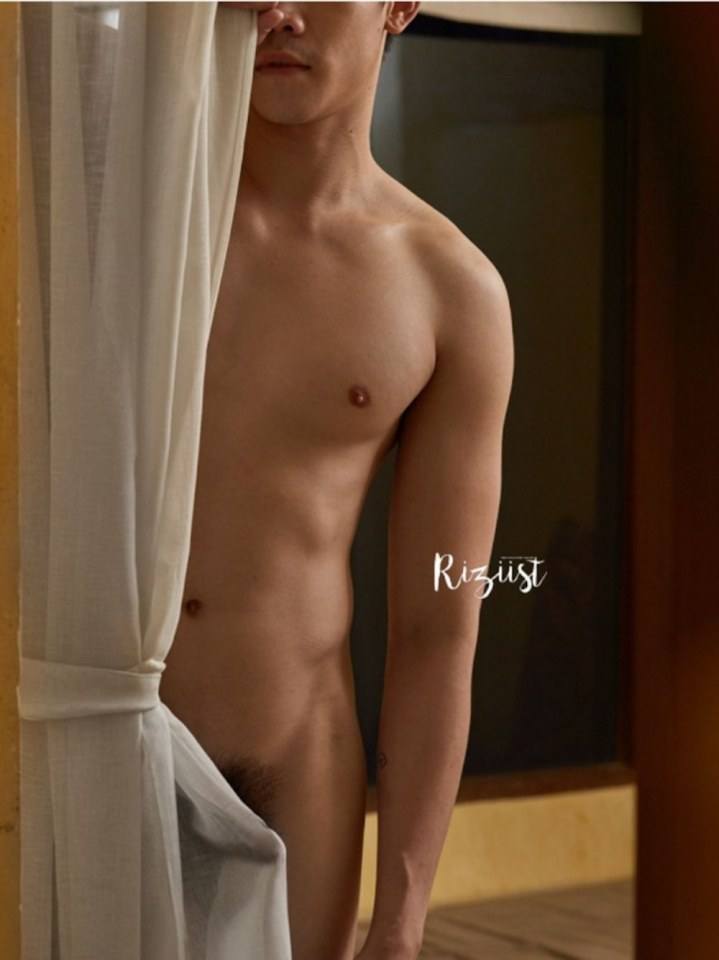 หนุ่มหล่อขึ้นปก 311