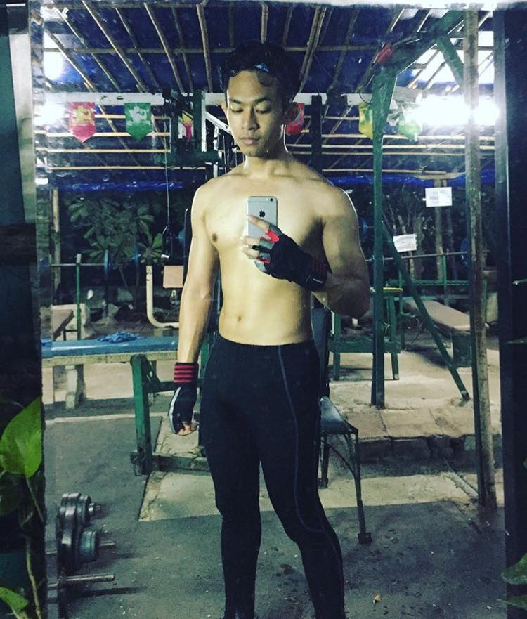 ถ่ายเองกับมือ 101