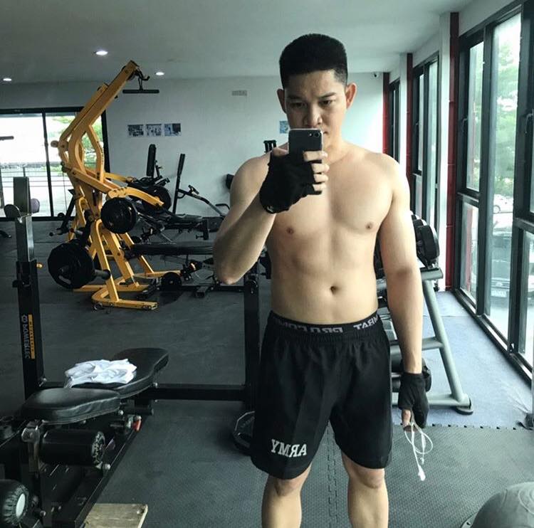 ถ่ายเองกับมือ 108