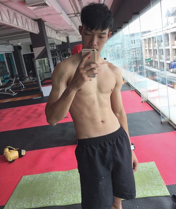ถ่ายเองกับมือ 110